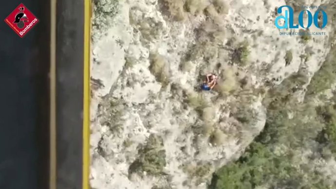 Rescatan a un hombre tras caer más de dos metros y golpearse en la cabeza en el Cabe d'Or