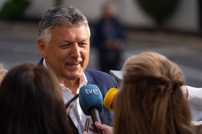 El alcalde de Sanxenxo, Telmo Martín, en declaraciones a los medios.