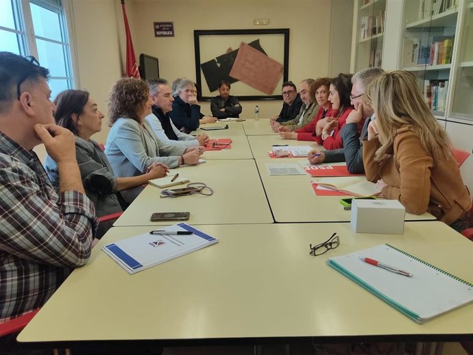 REUNIÓN PSOE Y UGT LA RIOJA