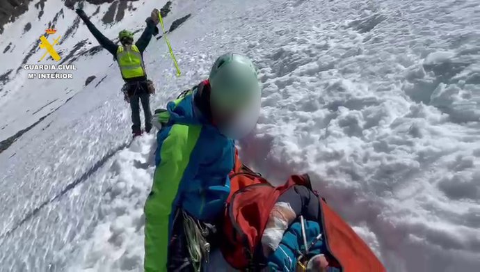 Rescate de la Guardia Civil en Sierra Nevada.