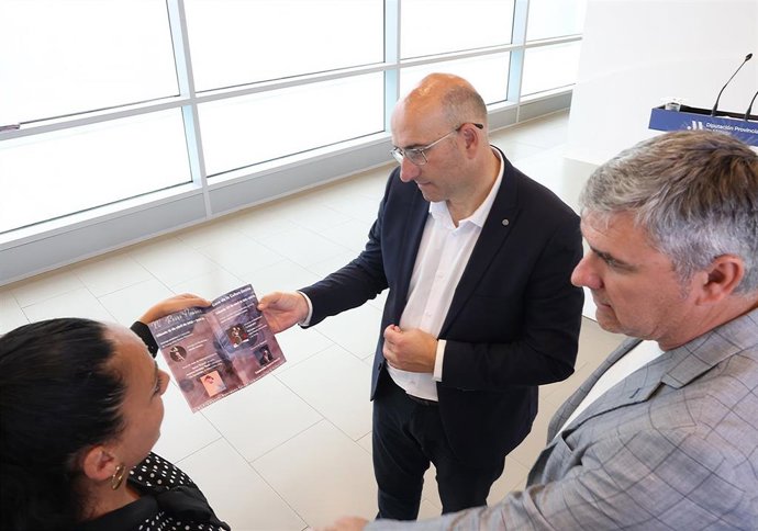 Almáchar se cita con el arte jondo el 15 y el 29 de abril en el festival Reviso Flamenco