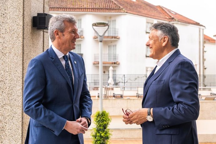 Rueda y Telmo Martín, antes del desayuno económico en Sanxenxo.