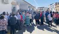 Protesta en Alcolea del Río (Sevilla) en demanda de que el SAS restituya el servicio 24 horas en el centro de salud