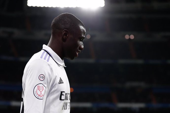 Archivo - Ferland Mendy of Real Madrid gets injured during the spanish cup, Copa del Rey, Quarter Finals football match played between Real Madrid and Atletico de Madrid on January 26, 2023, in Madrid, Spain.