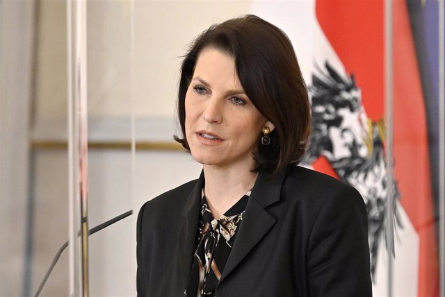 Archivo - La ministra para la Unión Europea y Asuntos Constitucionales de Austria, Karoline Edtstadler.