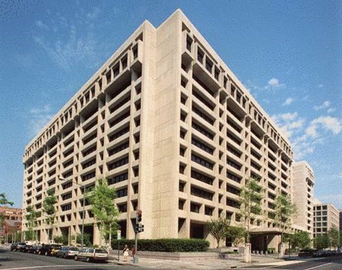 Archivo - Sede del Fondo Monetario Internacional (FMI) en Washington.