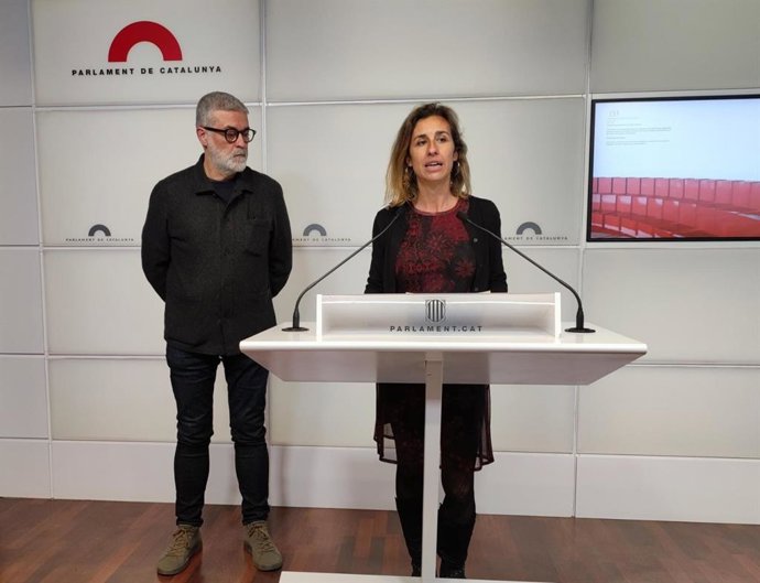La diputada de la CUP al Parlament Laia Estrada i el diputat Carles Riera