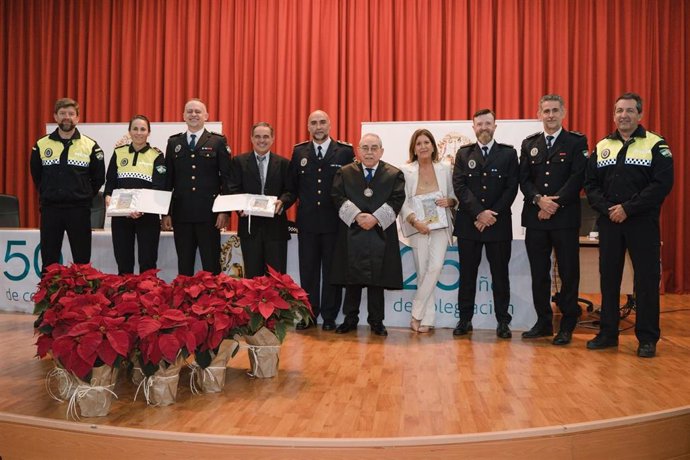 Rosario Castro Galante y el grupo Hipatia de la Policía Local, reconocidos con el Premio Marismas 2023