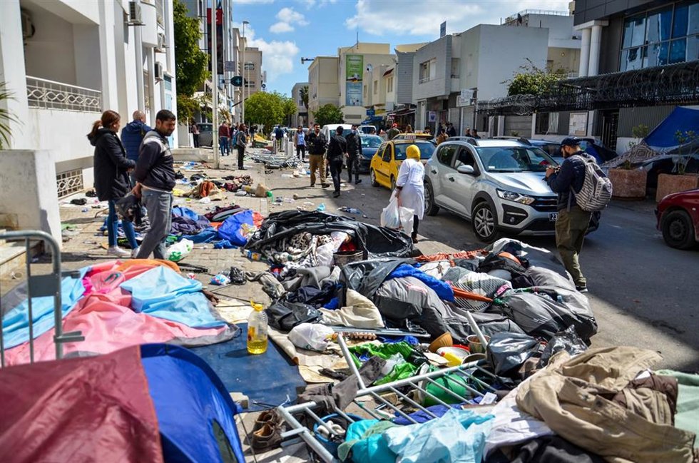 Campamento desalojado de migrantes subsaharianos en Túnez