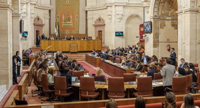 Salón de Plenos del Parlamento andaluz. (Foto de archivo).