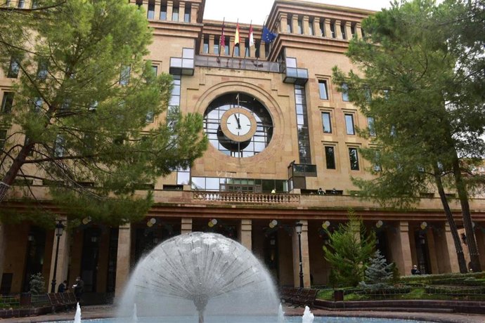 Archivo - Fachada del Ayuntamiento de Albacete