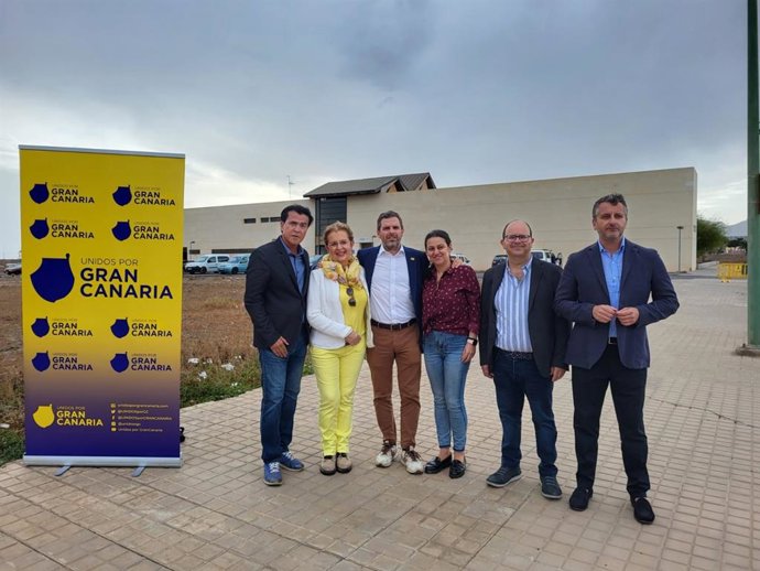Lucas Bravo de Laguna junto a los candidatos de UxGC a las Alcaldías de los municipios del sur de Gran Canaria