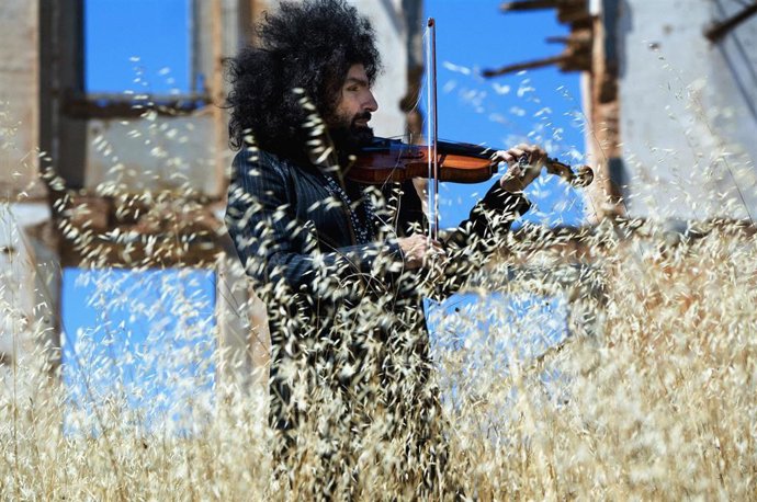Archivo - El violinista Ara Malikian en una de sus actuaciones