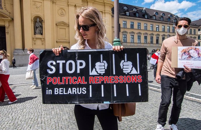 Archivo - Imagen de una protesta en Alemania a favor de la liberación de presos políticos en Bielorrusia.