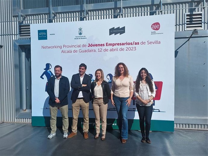 Responsables de administraciones públicas y del tejido empresarial asisten al 'Networking' de Alcalá de Guadaíra.