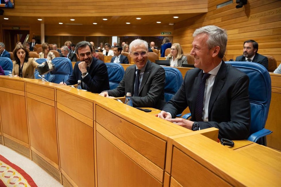 El presidente de la Xunta, Alfonso Rueda, en la sesión de control del Parlamento de Galicia