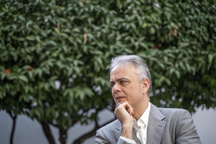 Archivo - El vicepresidente segundo de la Generalitat y candidato de Podem a su Presidencia, Héctor Illueca, en una imagen de archivo. 