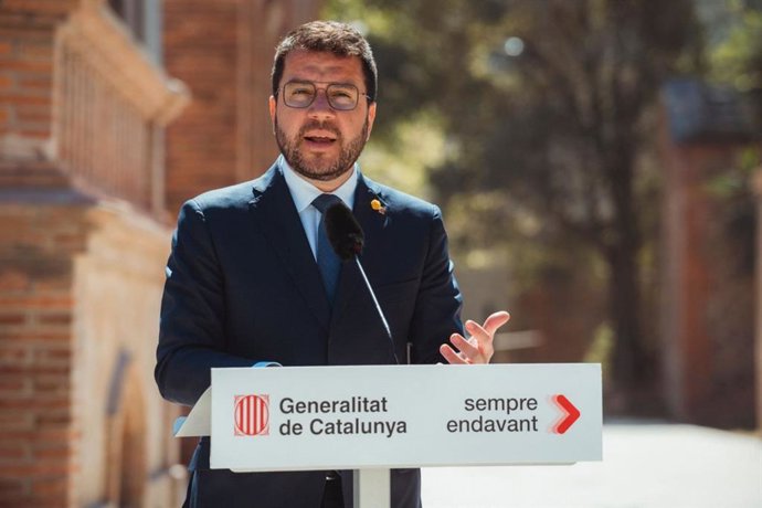 El presidente de la Generalitat, Pere Aragons, en rueda de prensa desde la ETAP del Bess.