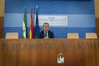 Espadas: Moreno "ya no puede defender mucho tiempo más que invierte más que nunca" y "no hay un problema" en la sanidad