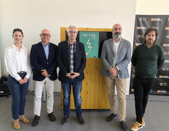 Izquierda a derecha: Aixa Álvarez, Museo de Zaragoza; Fernando Sarria, Director del Museo de Huesca; Sergio Castillo, Jefe del Servicio de Cultura de la DGA; Victor Lucea, Director General de Cultura de la DGA; Julio Ramón, Director del IAACC Pablo