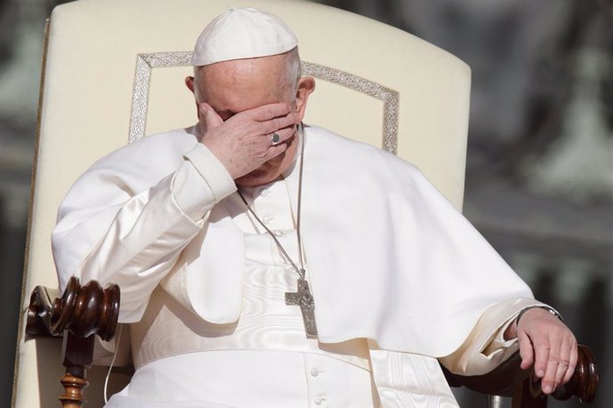 12 April 2023, Vatican, Vatikan City: Pope Francis attends his weekly general audience at St. Peter's square in The Vatican. Photo: Evandro Inetti/ZUMA Press Wire/dpa