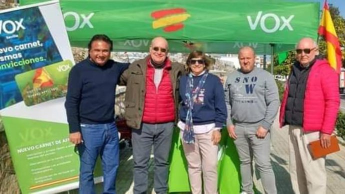 Dirigentes políticos de Vox en Santiponce.