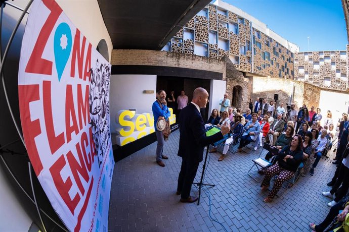 El alcalde de Sevilla, Antonio Muñoz, en la presentación de una nueva edición de Zona Flamenca de Factoría Cultural, del Instituto de la Cultura y las Artes Escénicas (ICAS) del Ayuntamiento hispalense.