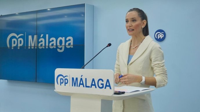 La portavoz del PP de Málaga, Elisa Pérez de Siles, en rueda de prensa