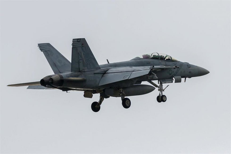 Archivo - Avión de combate modelo F-18 Hornet