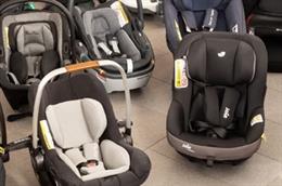 Archivo - Sillitas infantiles para vehículos