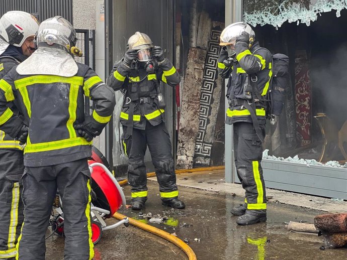 Incendio en un bazar de Parla