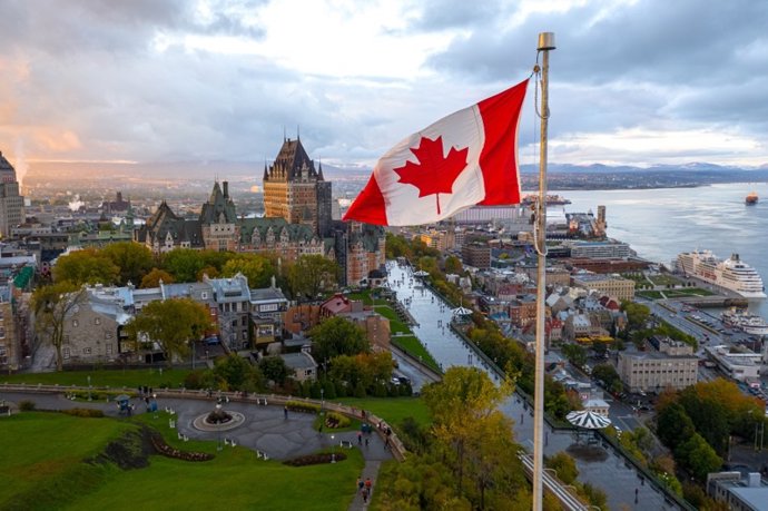Archivo - Bandera de Canadá.
