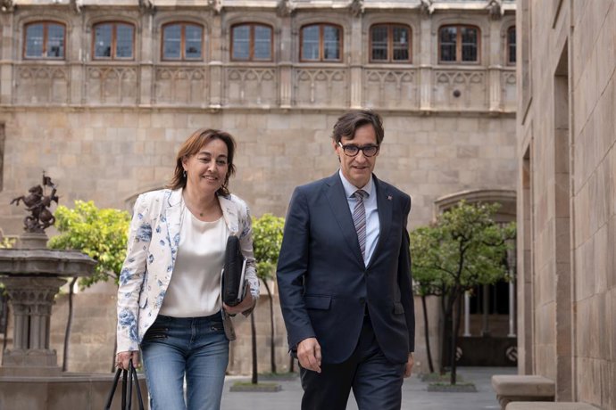 La candidata socialista a l'alcaldia de Girona, Sílvia Paneque, i el  líder del PSC, Salvador Illa