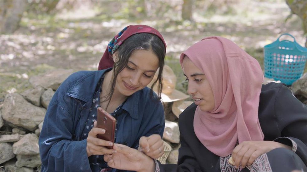Fotograma de la película de la directora tunecina Erige Sehiri, 'Sous les figues (Entre las higueras)', que inaugura el FCAT