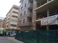 Un albañil de 62 años herido grave al caerse en una obra de Calahorra