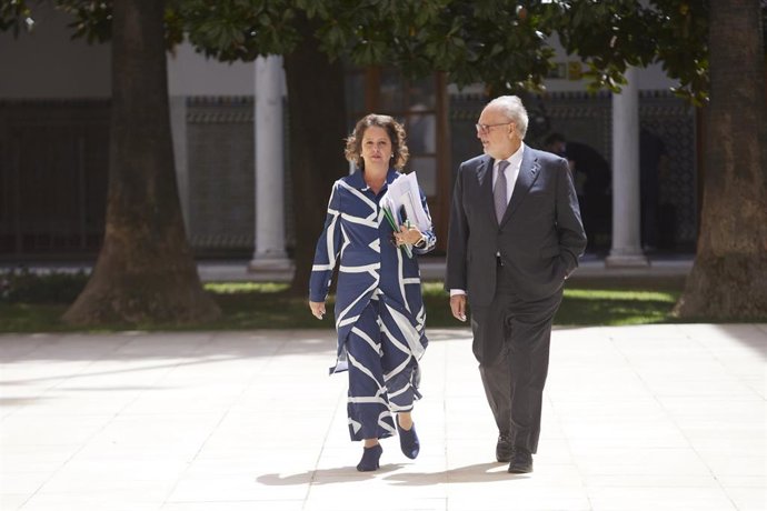 La consejera de Salud y Consumo de la Junta de Andalucía, Catalina García, durante la primera jornada del Pleno del Parlamento andaluz en el Parlamento de Andalucía, a 12 de abril de 2023 en Sevilla (Andalucía, España). En la duodécima sesión del Pleno,