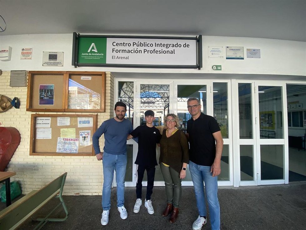 El proyecto Kirolife de Igor González de Galdeano visita a la promesa paralímpica Jaime Villalba.