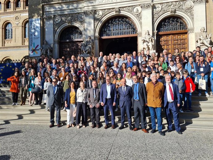 El CEIP Maestro Pedro Orós presenta su 'Proyecto Versicos' en el I Congreso Internacional de Cuidado Educativo Integral.