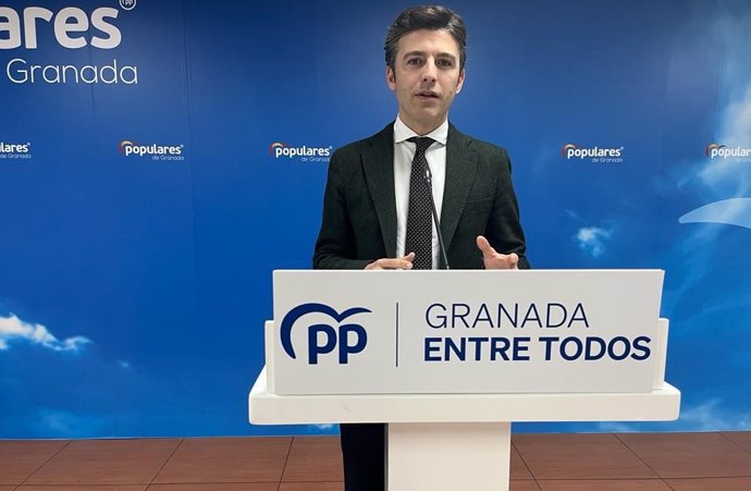 El secretario provincial del PP de Granada, Jorge Saavedra
