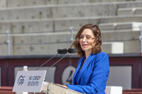 Ayuso advierte que los españoles están sentados "sobre una bomba de relojería" que Sánchez deja "por agarrarse al poder"