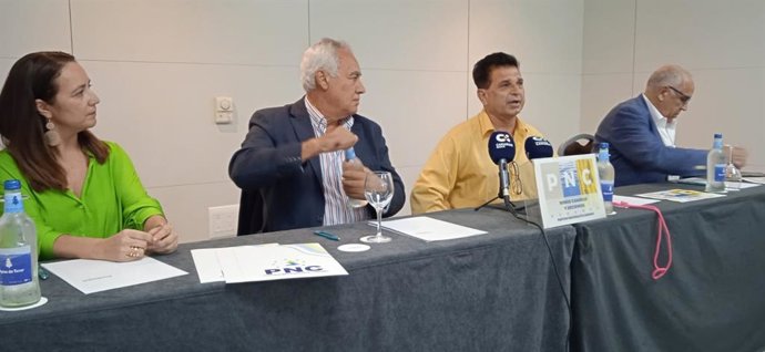 (De Izq A Drcha): La Concejal Del Ayuntamiento De La Laguna Cristina Darias; El Presidente Nacional Del PNC, Francisco Martín Espinosa, Y El Secretario General Del PNC En Tenerife, Antonio Escuela
