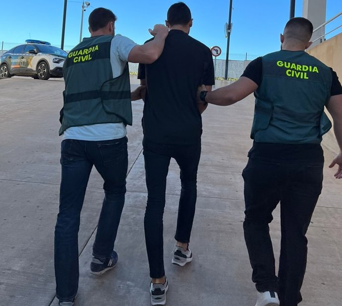 Archivo - Detenido por robar en vehículos estacionados de Baleares