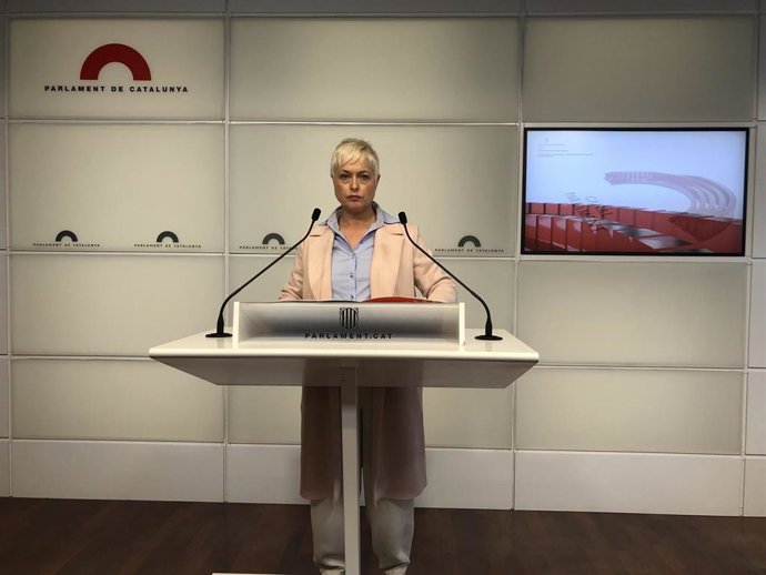 La diputada y alcaldable de Cs en Barcelona, Anna Grau, en una rueda de prensa en el Parlament.