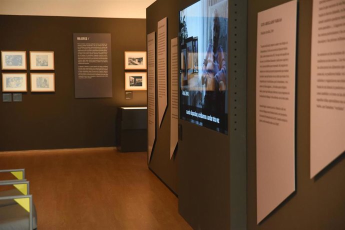 Exposición de 'La Desbandá' en el Palacio de los Condes de Gabia de Granada.