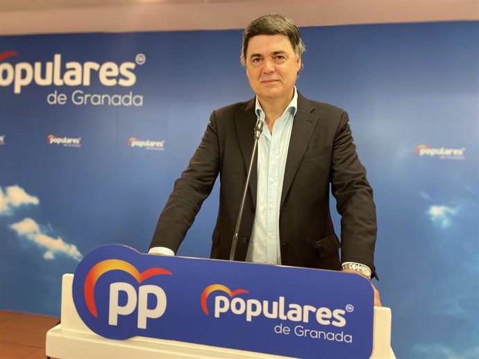 Archivo - El diputado nacional del PP por la provincia de Granada Carlos Rojas, en imagen de archivo