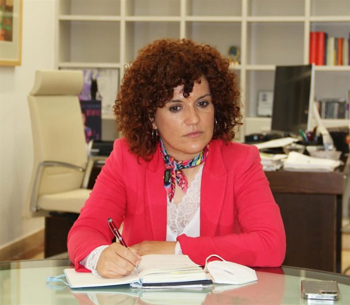 Archivo - La secretaria general del PSOE de Huelva y presidenta de la Diputación, María Eugenia Limón.
