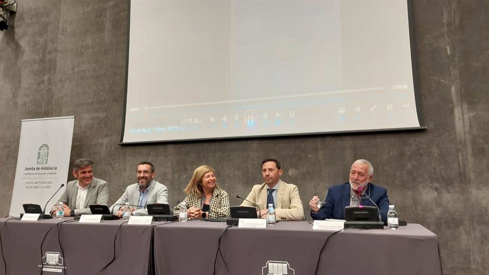 Isabel Paredes en las jornadas de La Línea.