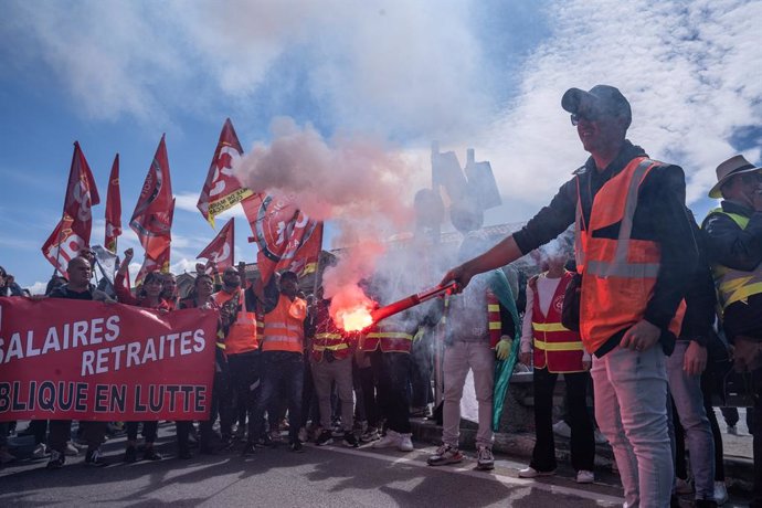 Uns manifestants a Marsella contra la reforma de les pensions