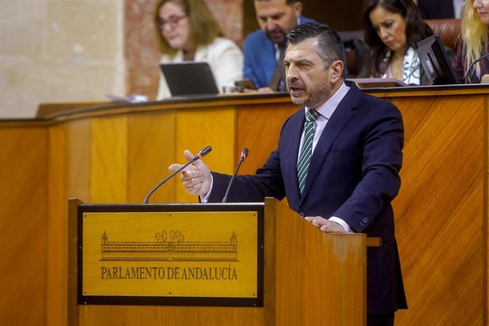 Archivo - El portavoz del Grupo Parlamentario del PP-A, Toni Martín, en una imagen de archivo