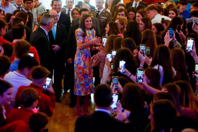 La Reina doña Letizia, a la llegada al acto de proclamación del Premio de Artes y Letras 2023 de la Fundación Princesa de Girona (FPdGi), en el 'Tour del Talento' en Córdoba.